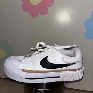 Nike women’s court legacy